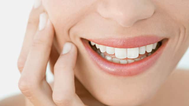 Sonrisa blanca y perfecta