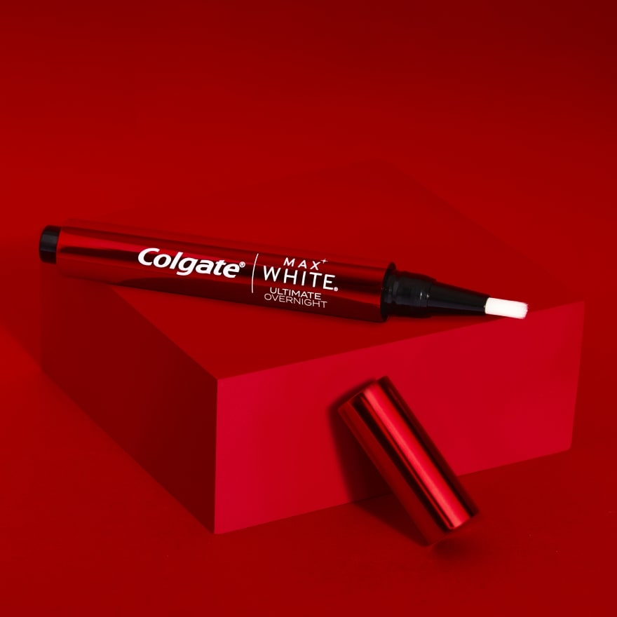 Colgate Max White Ultimate at Home LED Teeth whitening kit