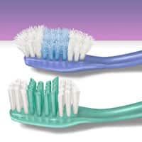 Clínica Fernández Abarca  Tipos de cepillos de dientes: ¿cuál es el más  adecuado?